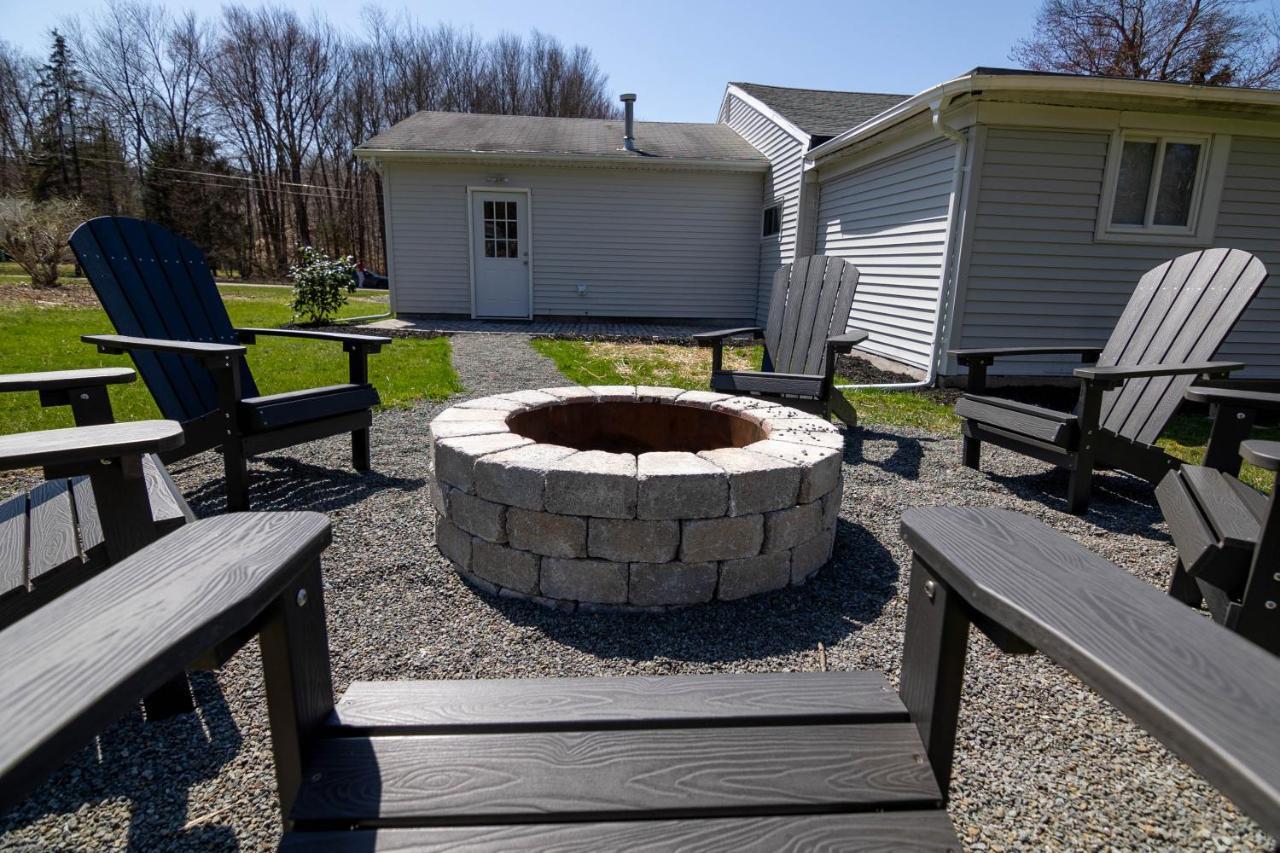 Pocono Lake Retreat - Relaxing 3Bdm Retreat W/ High Speed Wi-Fi, Work Space And Firepit Exteriör bild